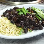 ジャージャー麺(いる)