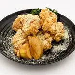 ハニーバタ―チーズパウダーチキン(NEPALI CHULO)