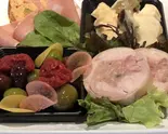 前菜4種盛り合わせ 4 Kinds of Appetizers(Hams,Cheeses,Olives,Chicken,etc...)（俺のイタリアン 新橋赤レンガ通）