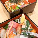 さしみとちらしの二段重(鮨、鰻の割烹勘べえ)