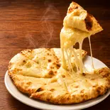 チーズナン Cheese Naan（インド料理 ハリパリワール西天満店）