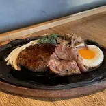 ☆黒毛和牛すき焼きのチーズハンバーグ単品(ご飯なし)（君のハンバーグを食べたい 則武新町店）