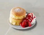 苺ホイップスフレパンケーキ(2個付き) Strawberry Whips Souffle Pancake（アサイー＆グリークヨーグルト GREEK DAYS 南6条西）
