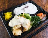 チキン南蛮弁当（鳥料理専門店 萬領）