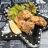 コンビからあげ 3個(モモ1個とムネ2個)（からあげ専門店 鶏笑 八戸ノ里店）