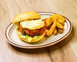 CHICK-TOK バーガー (ポテト付き) Chick-Tok Burger (With French Fries)(グルメチキンバーガー専門店 Chick-Tok 高円寺 Chick-Tok Koenji)