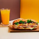スペシャルバインミー ジュースセット Special Banh Mi - Juice Set（バインミーシンチャオ中野店）