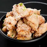 バカ盛りからあげ丼(からあげとオムライス 西新宿nano)