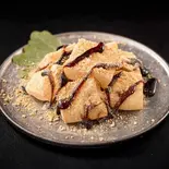 厳選わらびもち 黒蜜きなこ Warabi-mochi kuromitsu×kinako（韓流ご褒美飯♪バターガーリックライスの【サムギョプサル丼】 弘明寺店）