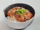 牛肉丼ぶり（福原製麺つるつる）