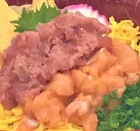 生本鮪と生サーモンの2色のねぎとろ丼(本格海鮮丼 とと家)