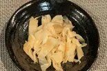 刻みガリ(まかない海鮮丼とアテ巻寿司わいず)