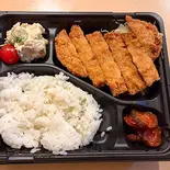 とんかつ弁当【サクサク王道】(居酒屋わいわい Izakaya waiwai)