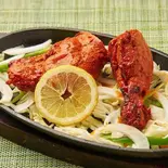タンドリーチキン(2本) Tandoori chicken（Jukson Bindass House）