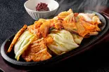 ピリ辛キムチ 豚カルビ鉄板焼き（旨辛スタミナ鉄板焼き 天神軒 西新店）