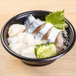ほたて・しめさば丼(レギュラーサイズ)（【元祖】でか盛り海鮮問屋 すすきの店）