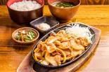 豚生姜焼き定食(しんぱち食堂 大門店)