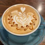 キャラメルラテ（緑青珈琲店）