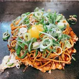 豚モダン玉（のびる屋 ～たまごかけJr.のお店～）