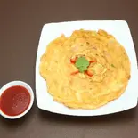 タイ風大判玉子焼き Thai Style Large Fried Egg ไข่เจียว(スマイルタイランド千歳烏山店)