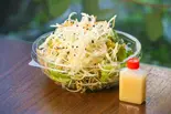 黒ゴマのサラダ特製ドレッシング付き（R Sri Lanka (R スリランカ)）