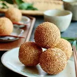沙县芝麻球芝麻陷(中(ゴマ団子)4個（友誼食府 立川店）