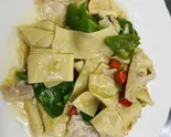 ゆばと豚肉の唐辛子炒め(尖椒干豆腐)（中華料理 錦園）