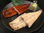 うなぎ蒲焼 or うなぎ白焼き（さけの実）