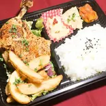 鶏ももコンフィ弁当（ミッテラン三世）