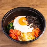 シャキシャキ彩り野菜の旨辛ビビンバ丼(A5和牛焼肉・上野【ゆう焼けこやけ】6/1NEW OPEN!!)