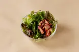 アスパラとベーコンのサラダ	Asparagus and Bacon Salad（洋麺屋 祇園パスタ 亀有店）