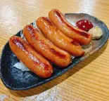 粗挽きソーセージ マスタード(4本)【ケチャップ】（【大阪名物 揚げたこ焼き・イカ焼き】粉もん屋 清水店）