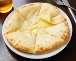 チーズナン Cheese Naan（アジアンレストラン サハラ国立店）