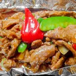 牛肉のオイスターソース(铁板肉牛柳)（東京穆斯林飯店 ムスリム飯店）