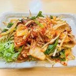 かす香る豚キムチ（しばいけ）