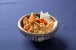鶏皮チップ（串まる）