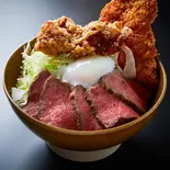 ローストビーフ鶏から丼（うまかもん）