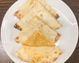 アルナン Aloo Naan（インドラ キッチン）