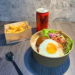 【リピーター続出!】お得な!ハワイアンロコモコセット(NY MARKET CHICKEN OVERRICE Yokohama Yamate)