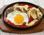 トマトチーズ煮込みハンバーグ&目玉焼き Tomato & Cheese Hamburg Steak & Fried Egg(千田の煮込みハンバーグ)