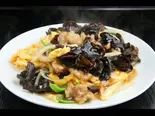 玉子とキクラゲと豚肉炒め（天鴻餃子房 九段店）