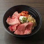 厳選国産牛・上カルビ丼(焼肉酒家 李苑)