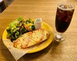 クロックムッシュ ドリンクセット（パニーニとスイーツカフェ 【 Cafe Brico 】）