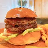 B.B ブラザーズバーガー(ポテト付き)（Wings Burger）