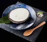 はんぶんココナッツ(アイスクリーム)Coconut Ice cream（薬膳しゃぶしゃぶ 小尾羊 銀座店）