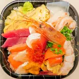 贅沢大漁丼（丼丸 龍 滝野川店）