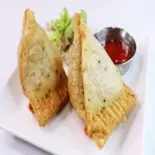 Samosa サモサ	2個（インドネパールカレーマヤビレストラン）