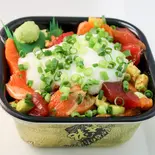 バラとろろ丼(海鮮茶漬け&海鮮丼940円~ 尼の丼丸 西長洲店)