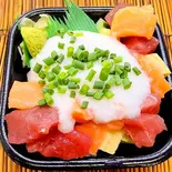 バラとろろ丼(ドン丼丸)