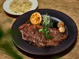 アンガス牛のシャリアピンソース＆ガーリックライス（SiKiTO CAFE 日本橋）